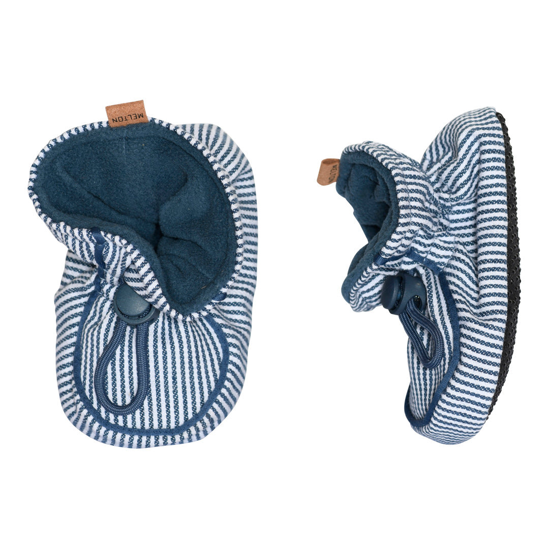 Gestreifte Textilpantoffeln