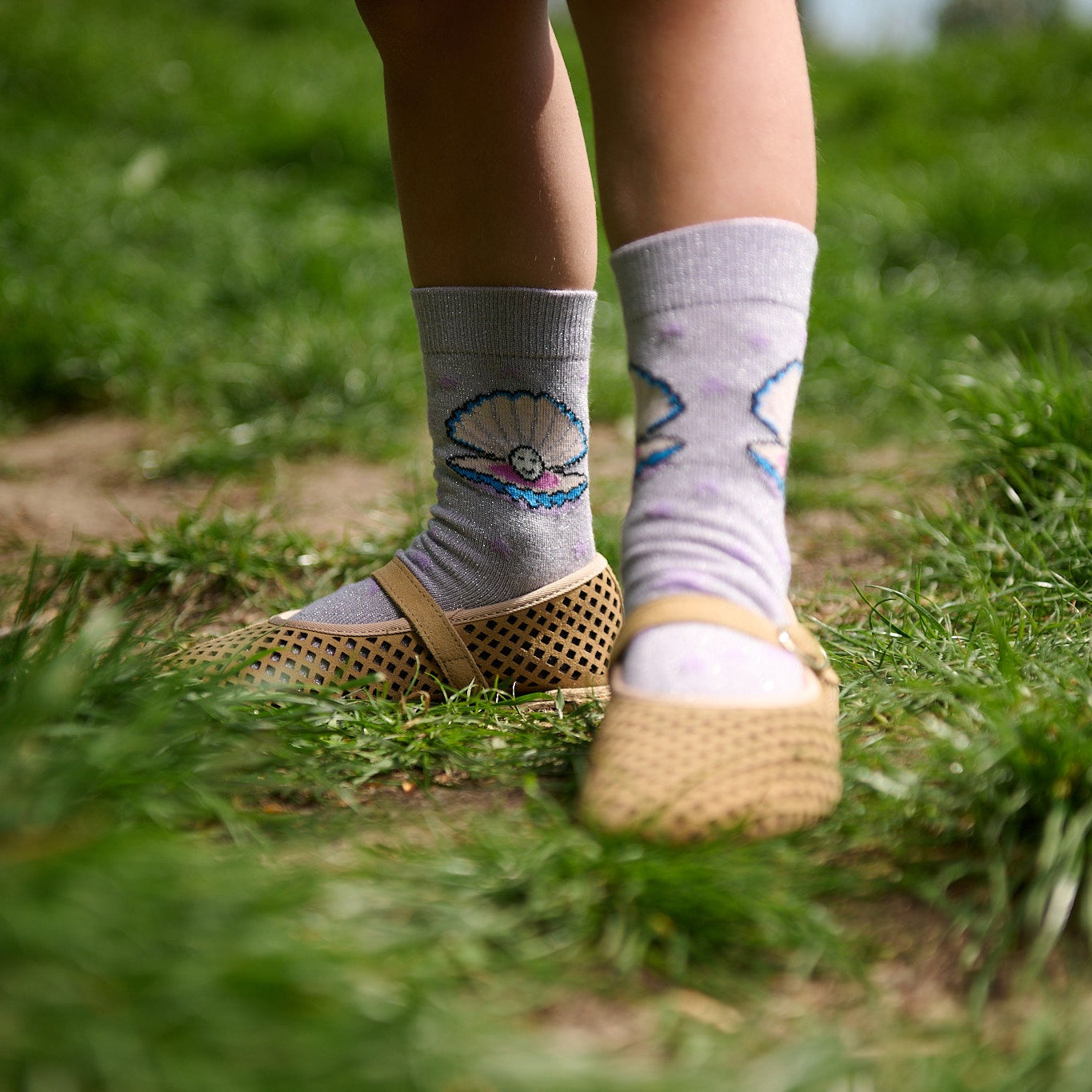 Glitzersocken aus Muscheln