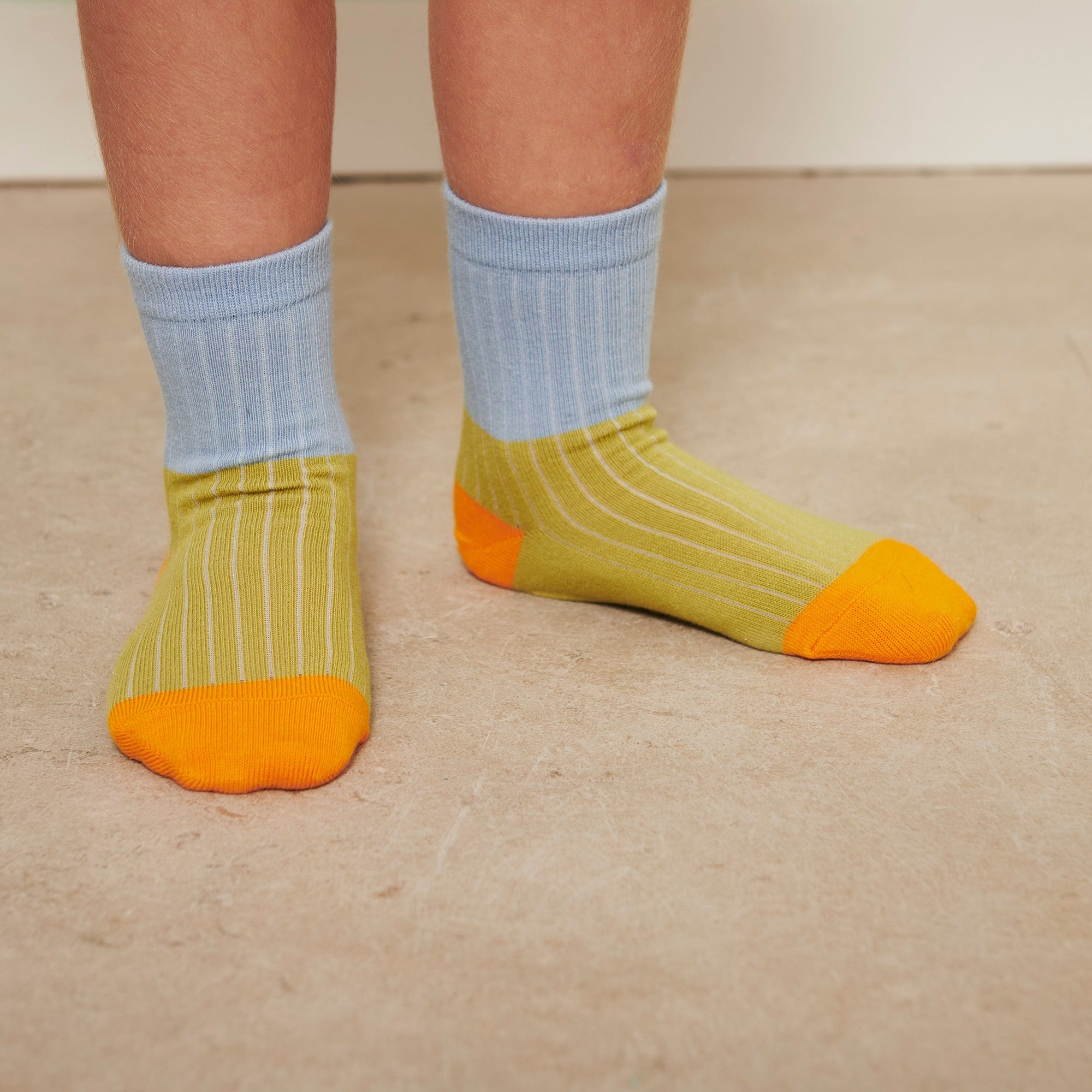 Einfarbige Socken
