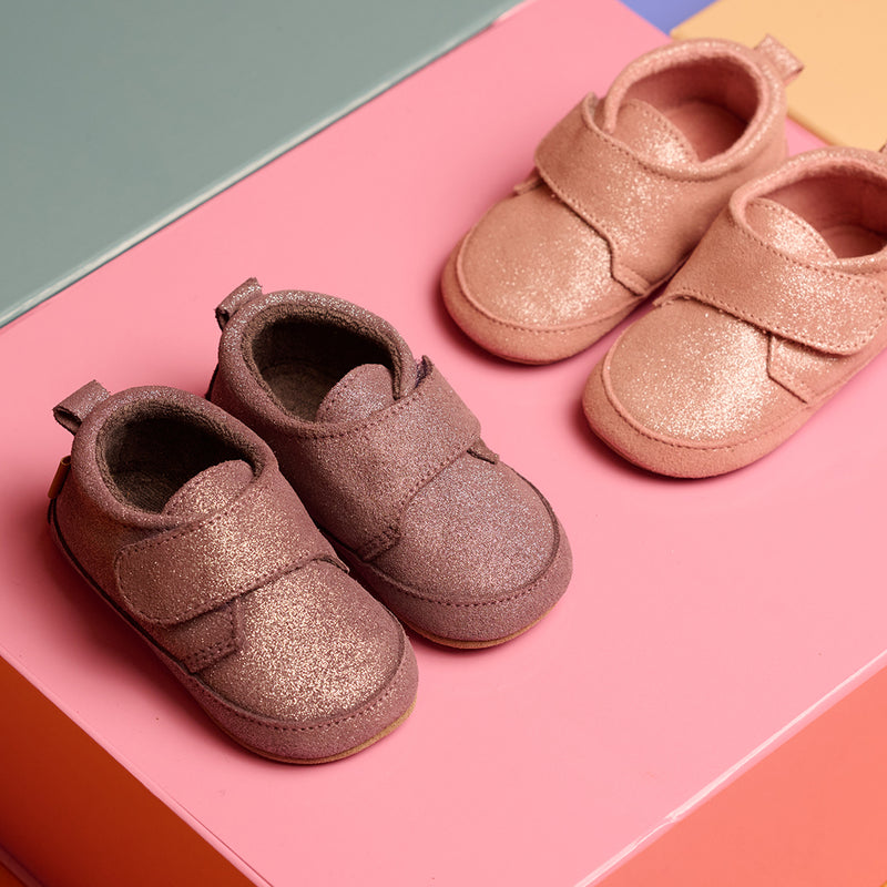 Slipper aus schimmerndem Leder