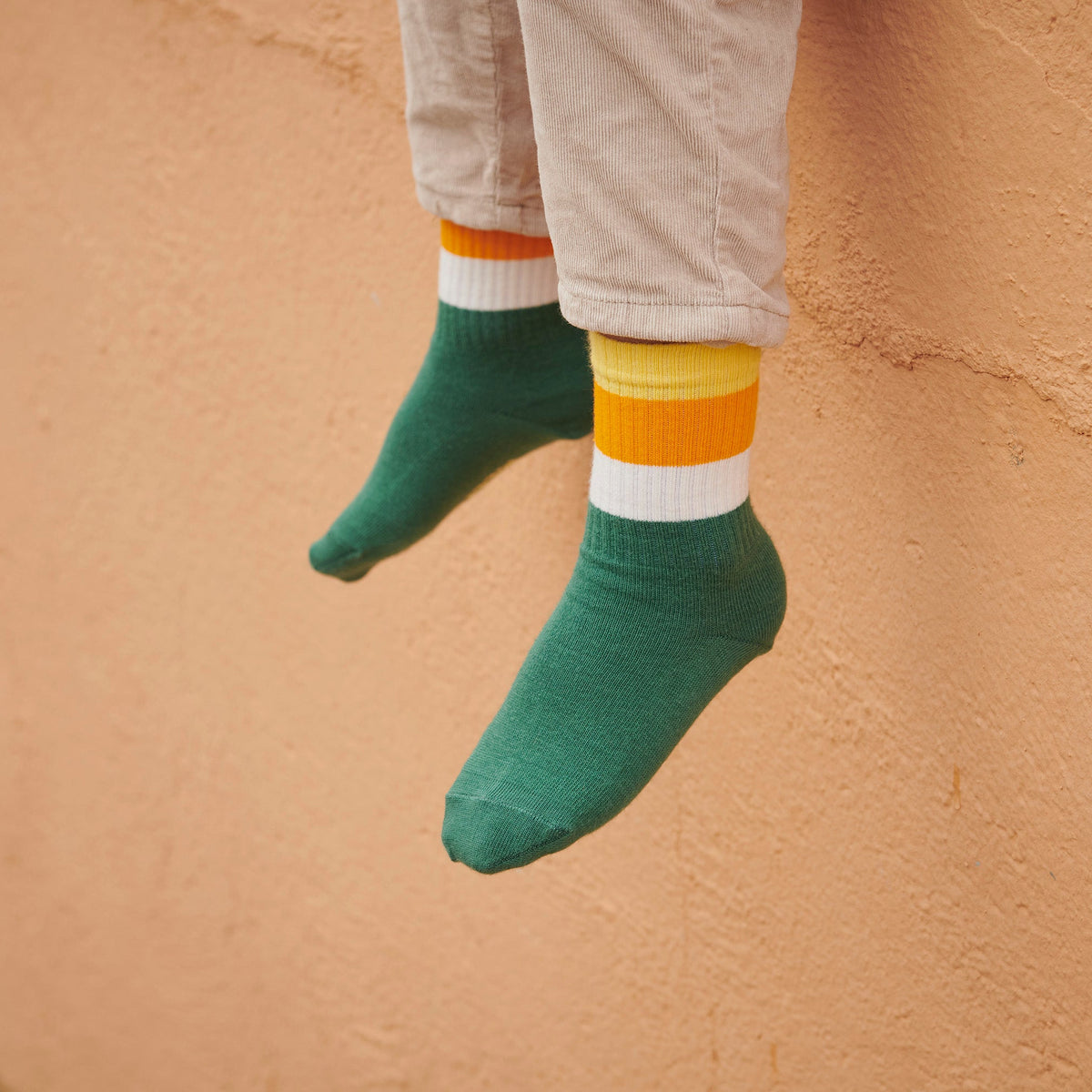 Breit gestreifte Socken