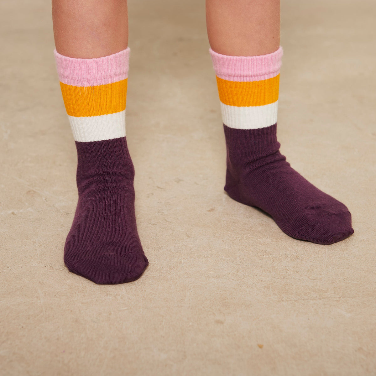 Socken mit breiten Streifen